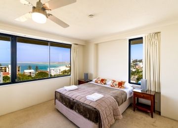 Caloundra-Accommodation-01