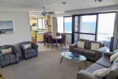 sunshine-coast-three-bedroom-ocean-view-apartment7