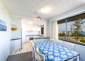 kings-beach-holiday-apartments-03