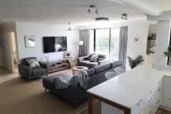 sunshine-coast-three-bedroom-holiday-accommodation4